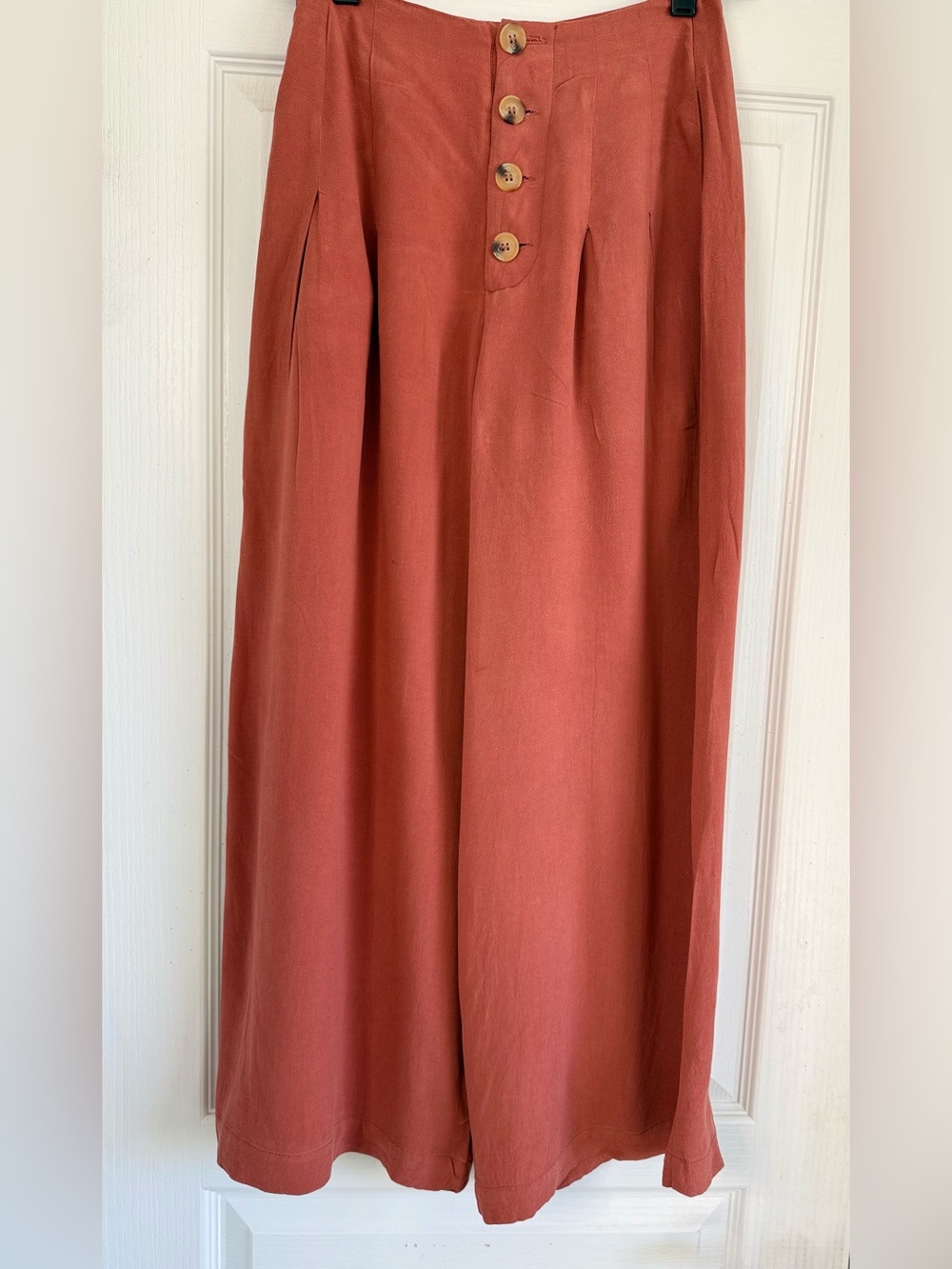Vestique Button-Front Wide-Leg Pants in Rust Orange